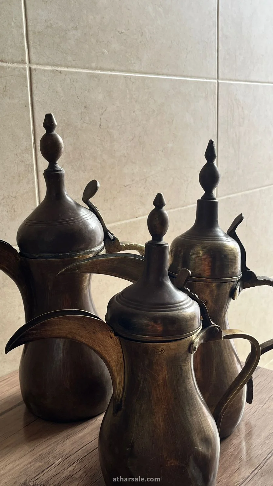 دلال نادره وقديمه