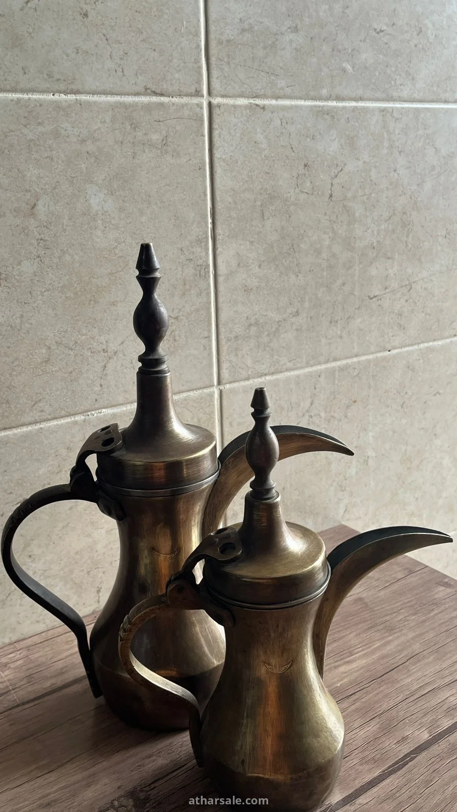 دلال نادره وقديمه
