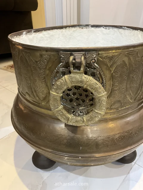 مجمرة نحاسية كبيرة