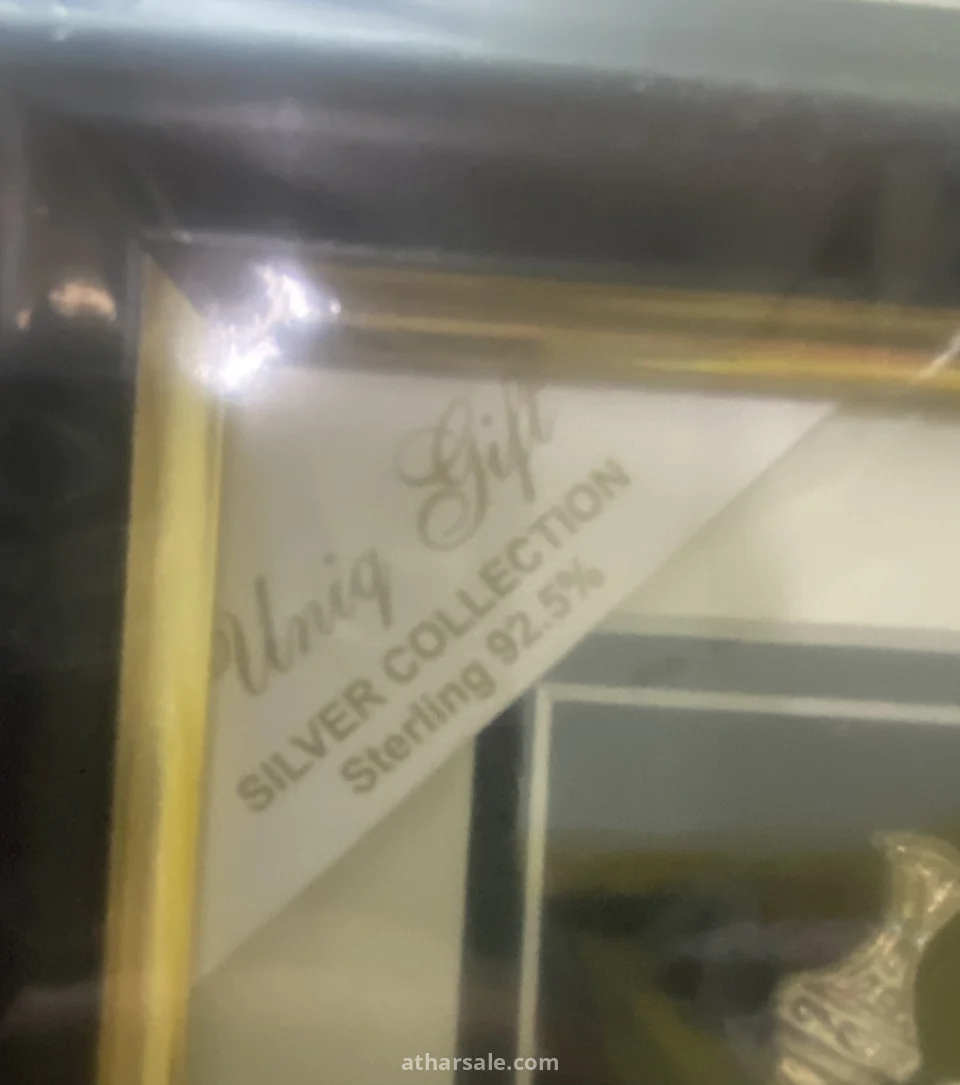 هذه لوحة فنية تراثية من مجموعة Uniqe Gift