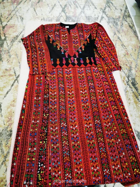 أثواب أردنية تراثية أثرية (Vintage) - تطريز يدوي أصيل عمره +30 سنة [جديدة تماماً / لم تُستخدم] 3