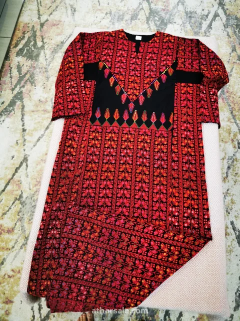 أثواب أردنية تراثية أثرية (Vintage) - تطريز يدوي أصيل عمره +30 سنة [جديدة تماماً / لم تُستخدم]