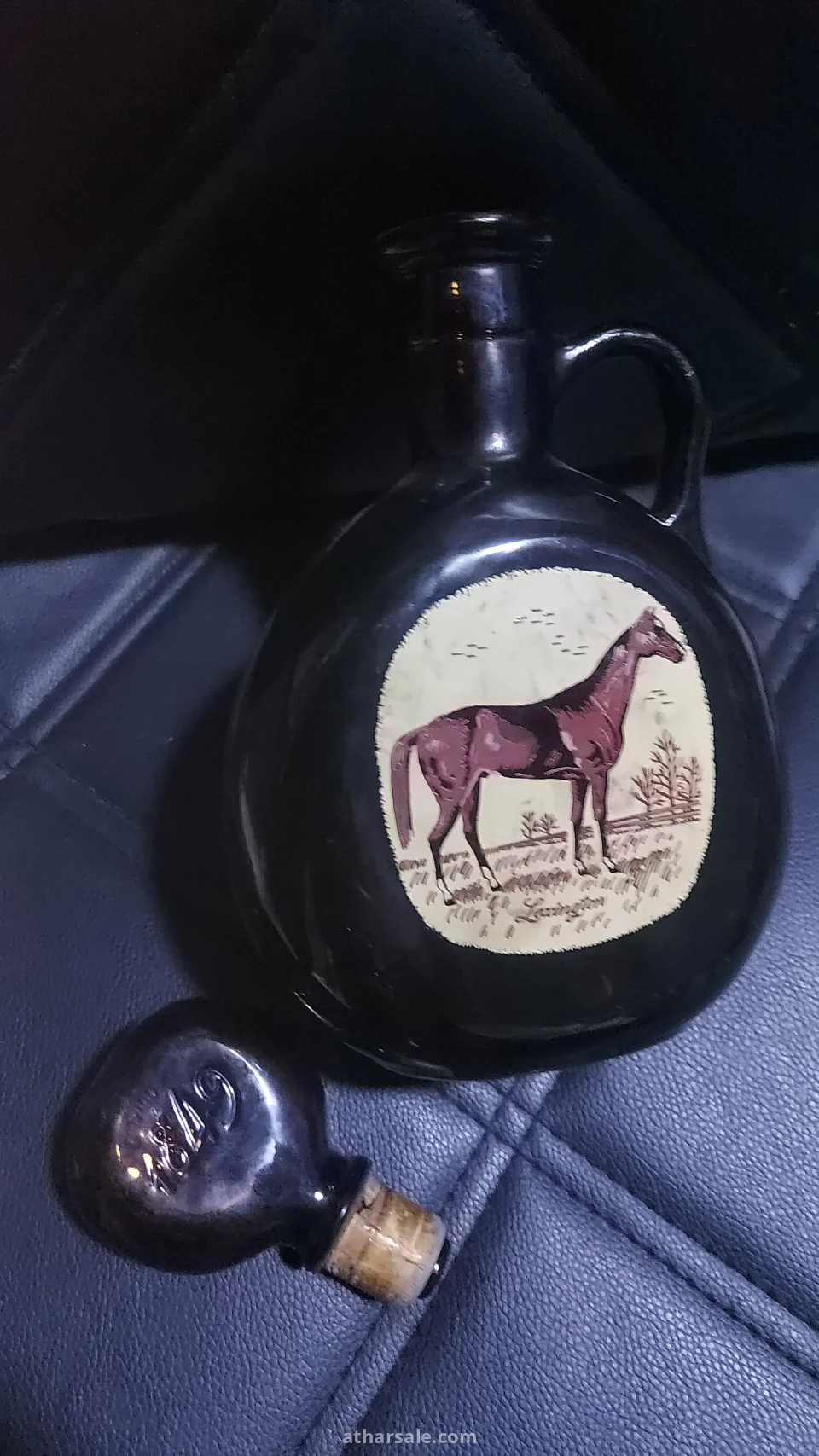 ديكانتر زجاجة قديمة
