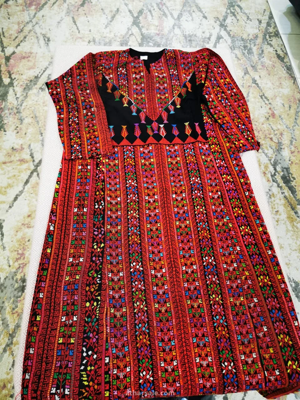 أثواب أردنية تراثية أثرية (Vintage) - تطريز يدوي أصيل عمره +30 سنة [جديدة تماماً / لم تُستخدم]