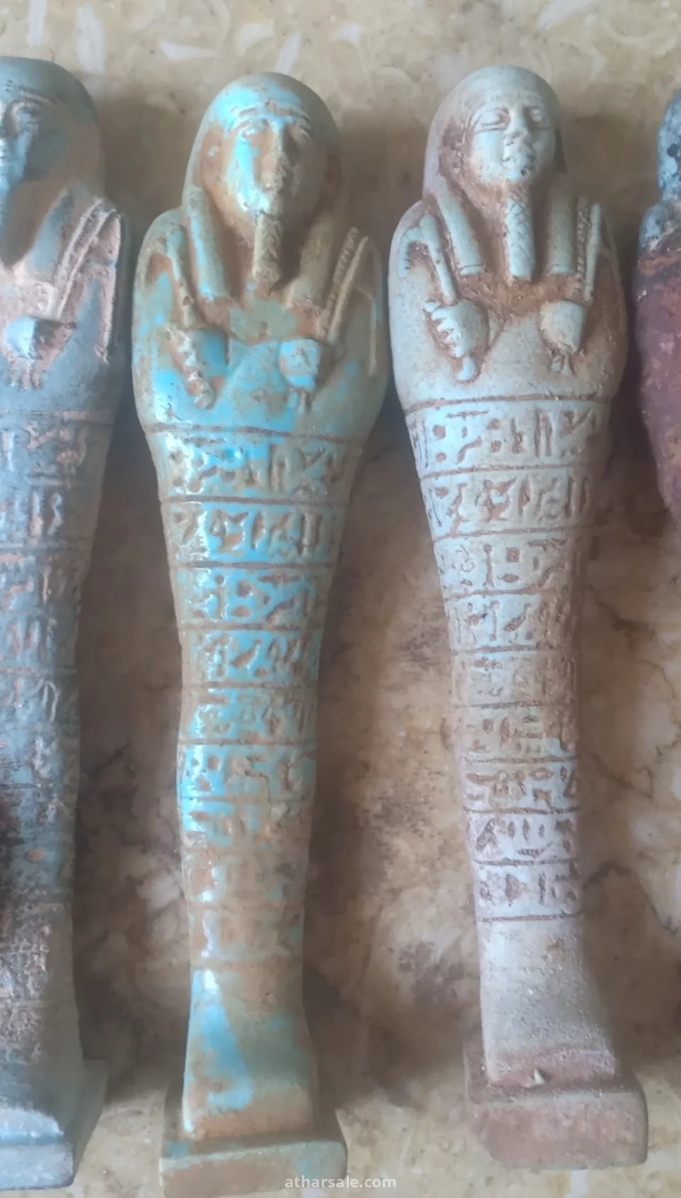 اثار اغريقيه بورسلان قديمه مكتوب عليها من الصدريه بالاغريقى بورسلان