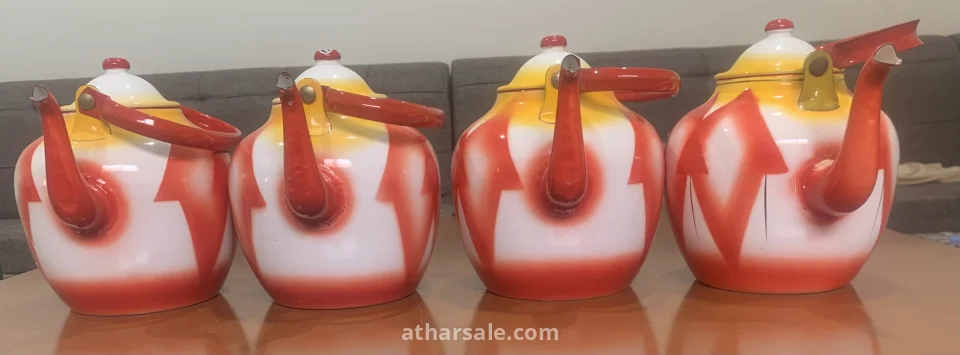 أباريق يوغسلافي أبو أسدين قديمة   مقاس 18 و16