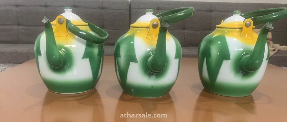 أباريق يوغسلافي أبو أسدين قديمة   مقاس 18 و16