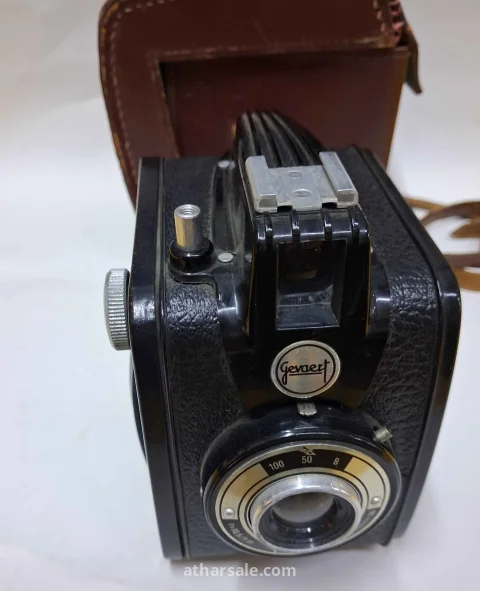 كاميرا صندوق كلاسيكية قديمة من سنة 1955 بحالة الفابريقا بالجراب الجلد الاصلي تعمل بحالة ممتازة جدا 8