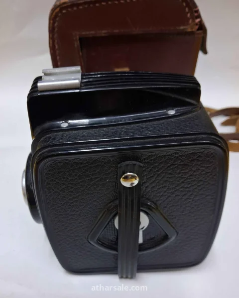 كاميرا صندوق كلاسيكية قديمة من سنة 1955 بحالة الفابريقا بالجراب الجلد الاصلي تعمل بحالة ممتازة جدا 5