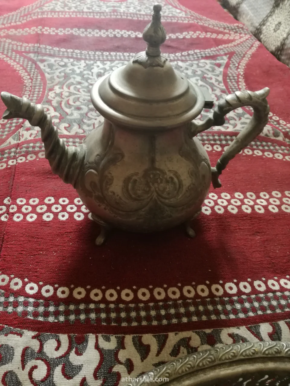إبريق شاي نحاسي مطلي فضة انتيك منقوش يدويا من تراث المغربي العريق