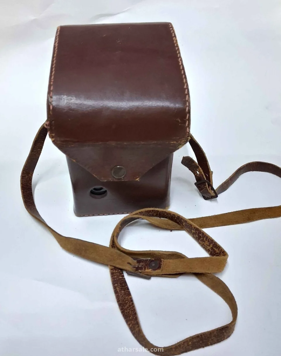 كاميرا صندوق كلاسيكية قديمة من سنة 1955 بحالة الفابريقا بالجراب الجلد الاصلي تعمل بحالة ممتازة جدا